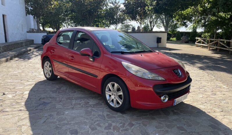 PEUGEOT 207 1.6 HDI 90CV lleno